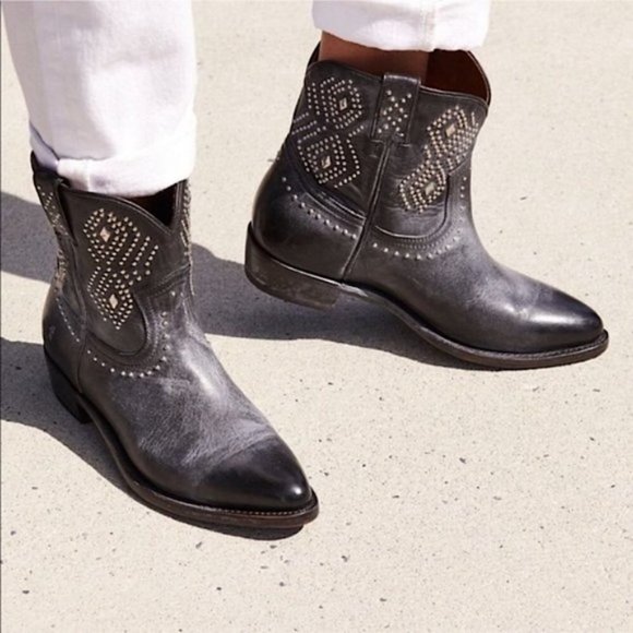$429 Frye Billy Metallic Silver Chain Black Leather Cowboy Motorcycle Ankle Boot - Picture 6 of 16